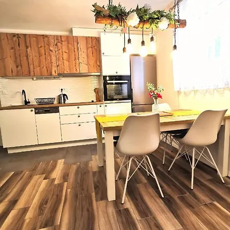 Colors דירה ספליט